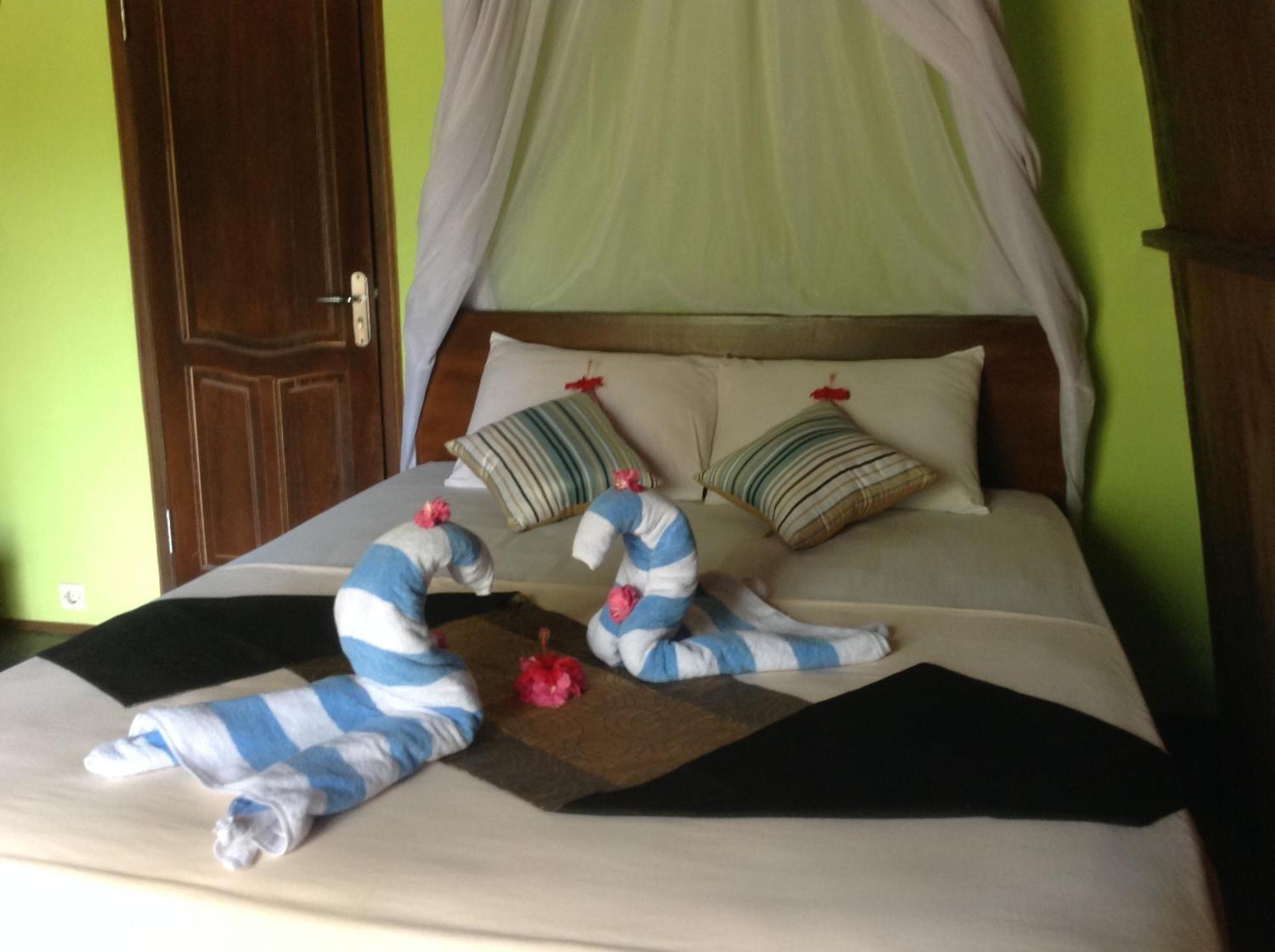 Gili Garden Bungalow Гили Мено Екстериор снимка